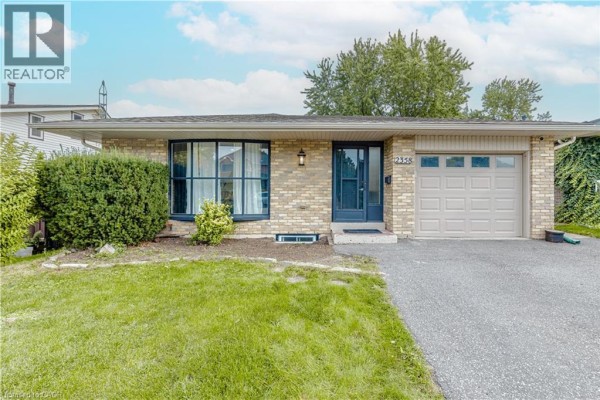 2358 Arnold Crescent, Burlington, ON L7P4G3 Photo 3