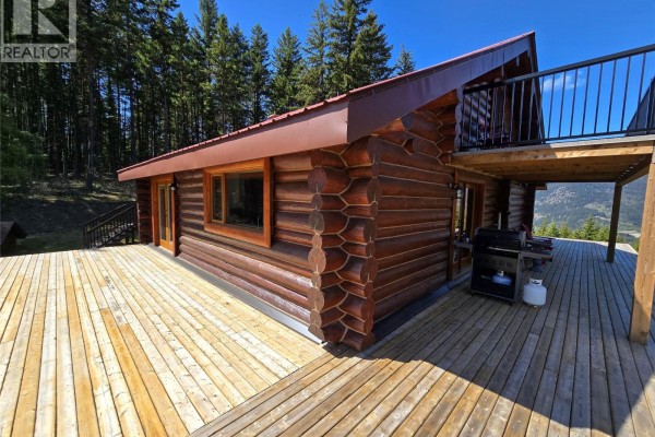 2358 Dunn Lake Road, Clearwater, BC, photo 3
