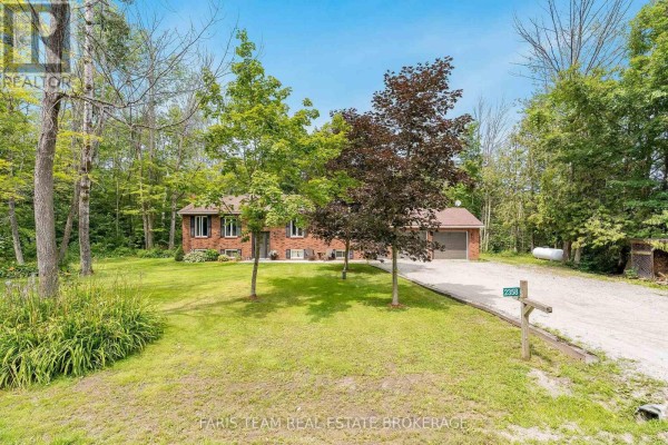 2358 Foxmead Road, Oro Medonte, ON, photo 2