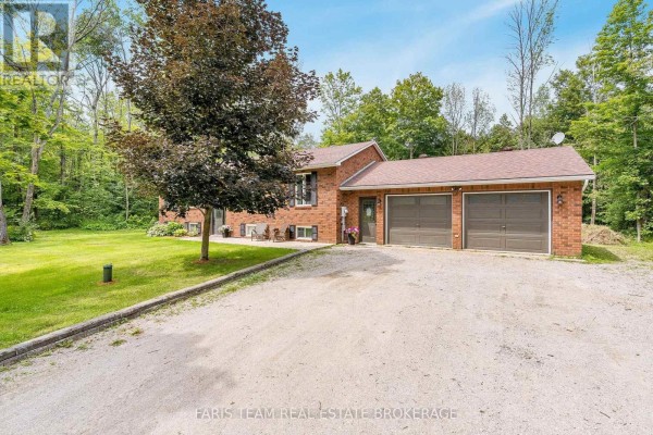 2358 Foxmead Road, Oro Medonte, ON, photo 3