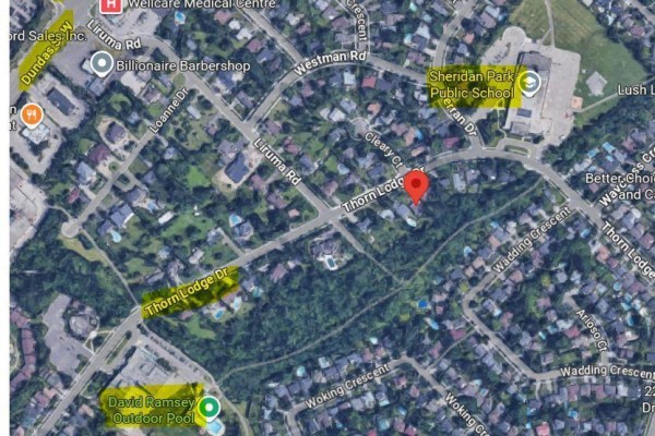 2358 Thorn Lodge Drive, Mississauga, ON L5K1K5 Photo 2