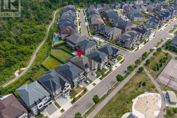2359 Saw Whet Boulevard, Oakville, ON, photo 2