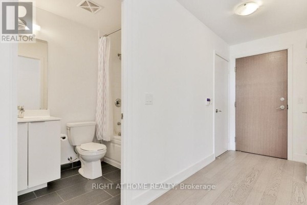 Living room - 236 - 30 Shore Breeze Drive, Toronto, ON M8V0J1 Photo 4