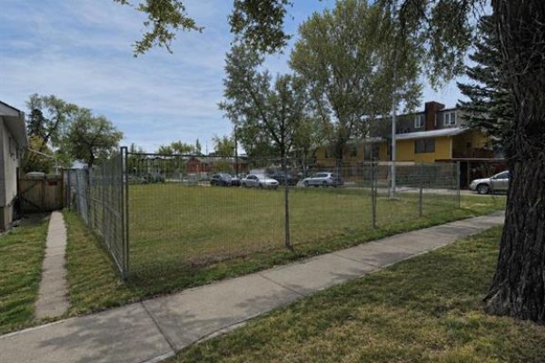 236 11 Avenue Ne, Calgary, AB T2E0V8 Photo 5