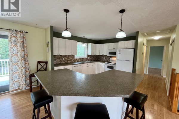 Laundry room - 236 Bergeron Drive, Tumbler Ridge, BC V0C2W0 Photo 4