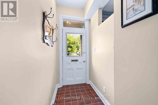 Dining room - 236 Cathcart Street, Ottawa, ON K1N5C3 Photo 2