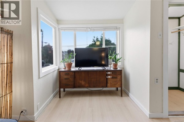 Ensuite - 236 Crease Ave, Saanich, BC V8Z1S9 Photo 5