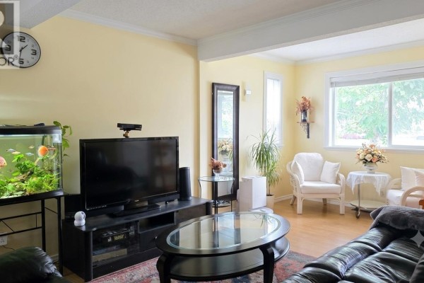 236 Lebleu Street, Coquitlam, BC V3K4L6 Photo 3