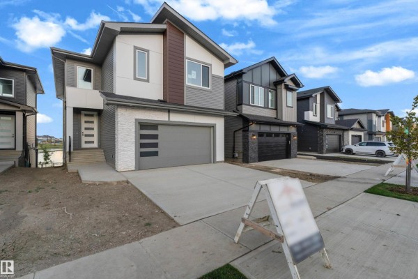 236 Linden Lo, Leduc, AB, photo 2