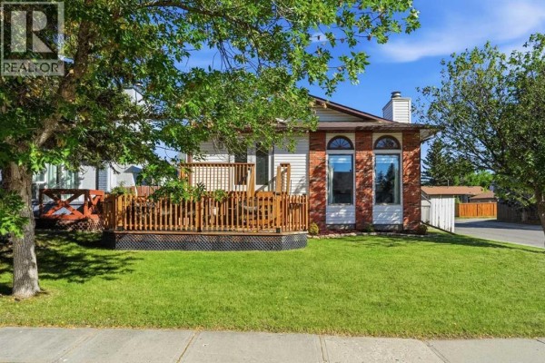 236 Marquis Place Se, Airdrie, AB, photo 2