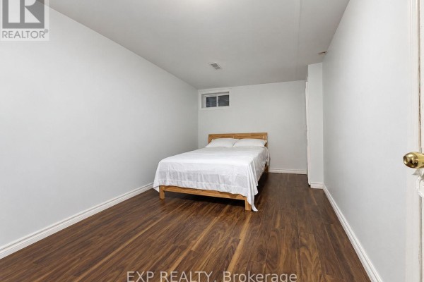 Kitchen - Basement - 236 Munro Street, Toronto, ON M4M2C2 Photo 2