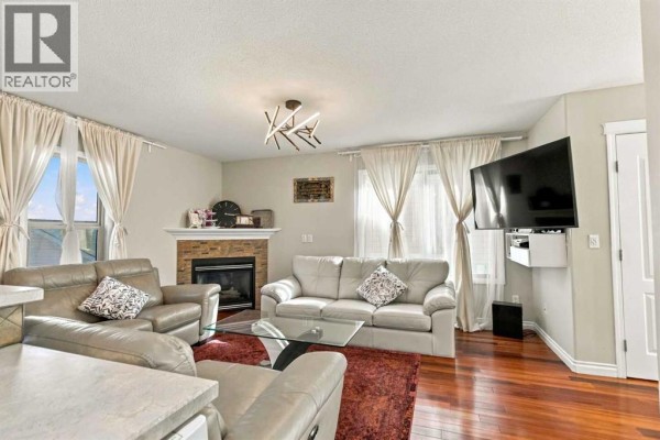 4pc Bathroom - 236 Paris Crescent, Fort Mcmurray, AB T9K0C9 Photo 5