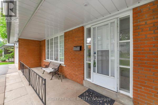 236 Shaughnessy Boulevard, Toronto, ON, photo 3