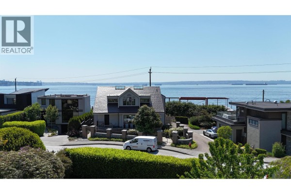 2361 Bellevue Avenue, West Vancouver, BC V7V1C9 Photo 4
