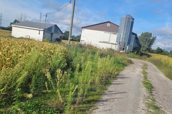 2361 Merrittville Highway, Thorold, ON L0S1E6 Photo 4