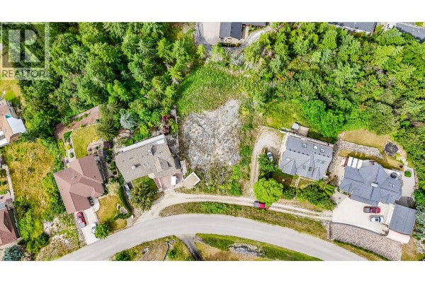 2361 Mount Tuam Crescent, Sorrento, BC V0E2W2 Photo 3