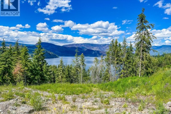 2361 Mount Tuam Crescent, Sorrento, BC V0E2W2 Photo 5