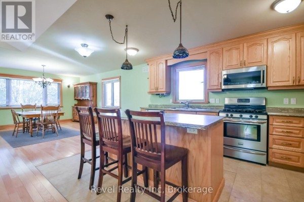 2362 Tall Tree Lane, Innisfil, ON L9S3X5 Photo 4