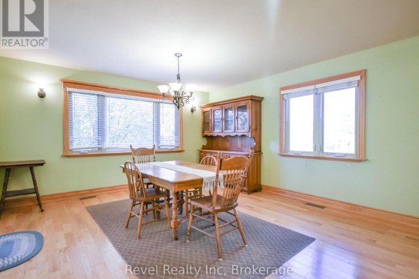 2362 Tall Tree Lane, Innisfil, ON L9S3X5 Photo 5