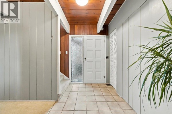 2363 Windridge Drive, North Vancouver, BC V7H1B6 Photo 4