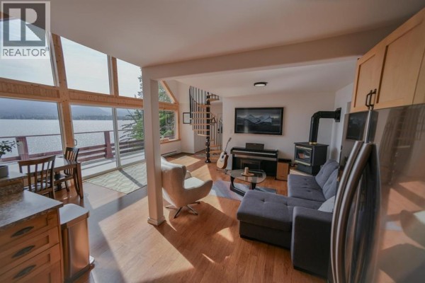 2364 Catt Point Road, Terrace, BC, photo 3