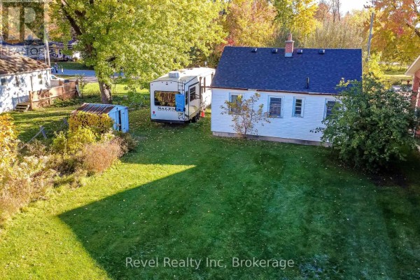 2366 Tall Tree Lane, Innisfil, ON L9S3X5 Photo 2