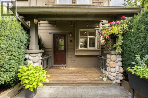 237 18 Jack Mahony Place, New Westminster, BC V3L5V8 Photo 3