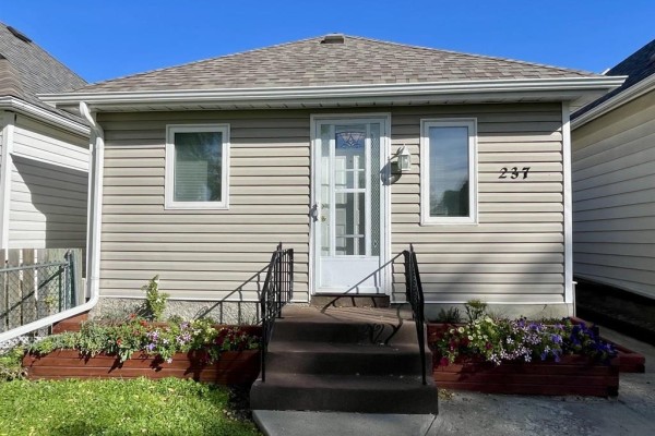Kitchen - 237 Belmont Avenue, Winnipeg, MB R2V0Y2 Photo 2