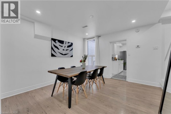 237 West Avenue N, Hamilton, ON, photo 2