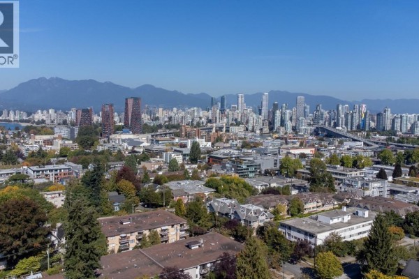 2372 Maple Street, Vancouver, BC V6J3T6 Photo 3
