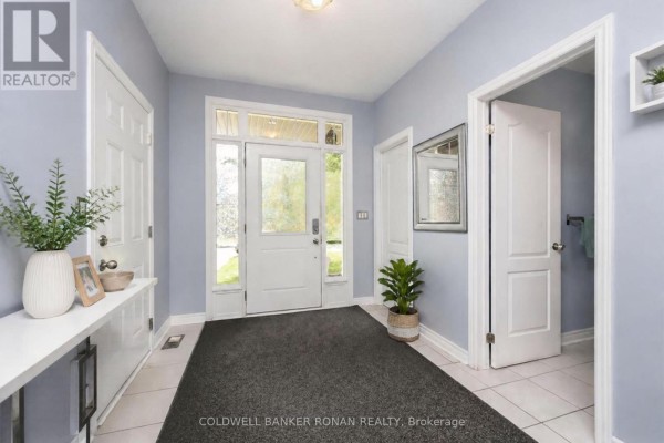 Great room - 2375 Glenwood School Drive, Burlington, ON L7R3R9 Photo 3