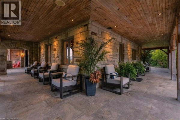 Loft - 2376 8 Sideroad, Burlington, ON L7P0E6 Photo 4