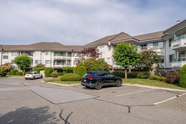 238 2451 Gladwin Road, Abbotsford, BC, photo 2