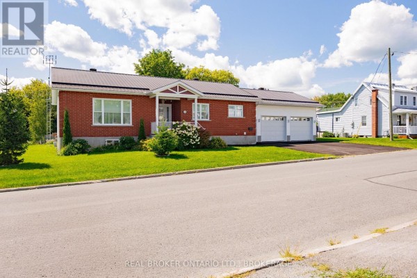238 Bishop Street S, North Glengarry, ON, photo 2