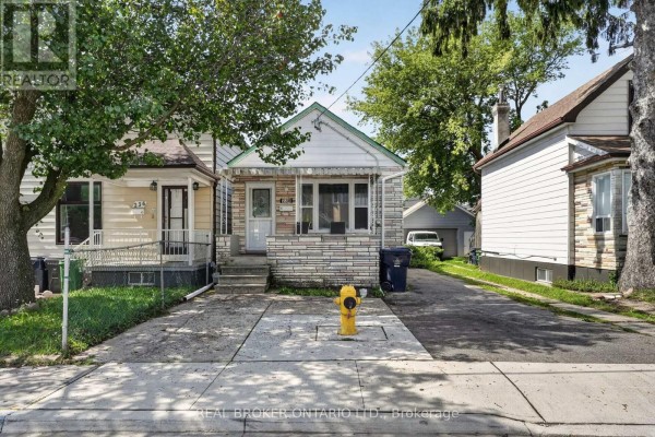 238 Chambers Avenue, Toronto, ON, photo 2