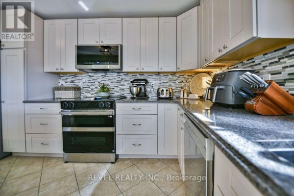 Kitchen - 238 Craig Street, Timmins, ON P4N4A3 Photo 4