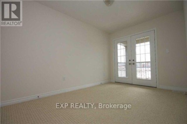 238 Lormont Boulevard, Hamilton, ON L8J0K2 Photo 4