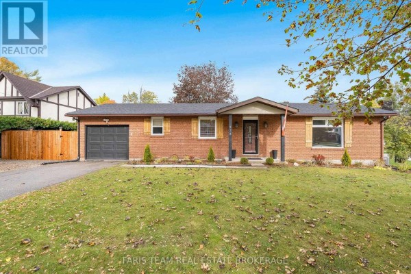 Primary Bedroom - 238 Mccrea Drive, Clearview, ON L0M1S0 Photo 3