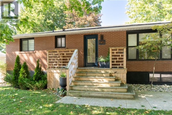 4pc Bathroom - 238 Morenz Drive, Mitchell, ON N0K1N0 Photo 3