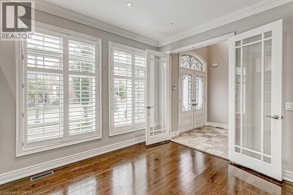 2384 Rock Point Drive, Oakville, ON, photo 3
