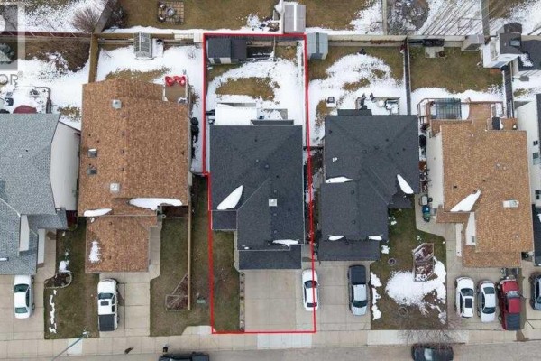 2386 Fairways Circle S, Airdrie, AB, photo 3