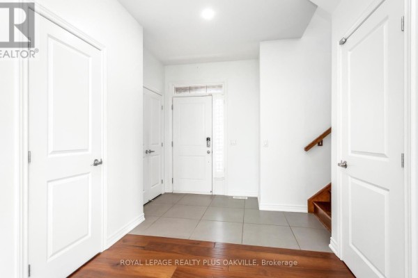 Laundry room - 2386 Natasha Circle, Oakville, ON L6M1P2 Photo 4