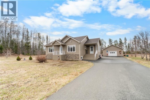 Living room - 2386 Route 160, Saint Sauveur, NB E8L1P7 Photo 5