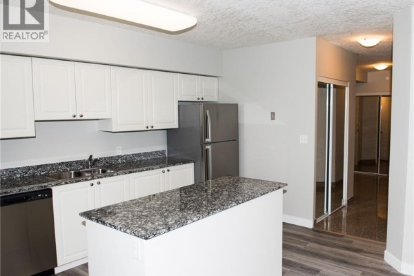 Kitchen - 239 Auburn Drive Unit# 418, Waterloo, ON N2K0B7 Photo 3