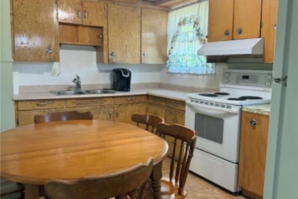 Living room - 2393 King George Hwy, Miramichi, NB E1V6W1 Photo 5