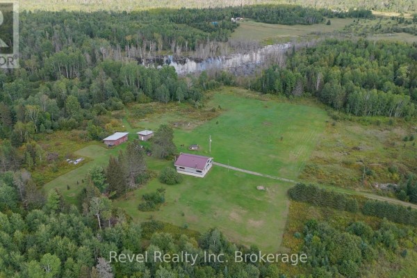 2395 Papineau Road, Papineau Cameron, ON, photo 2