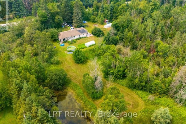 Kitchen - 23983 Weirs Side Road, Georgina, ON L0E1N0 Photo 3