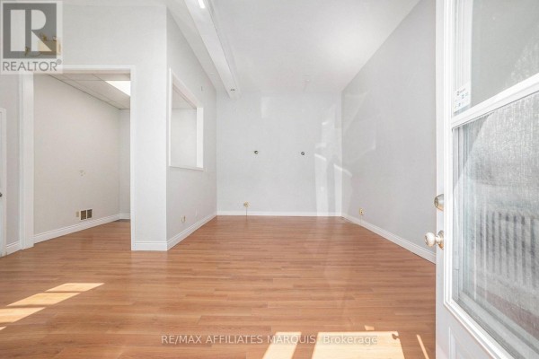 23c - 21 Wilson Street W, Perth, ON, photo 3