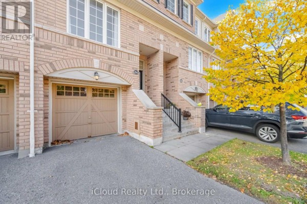 Family room - 24 - 24 Oakins Lane, Ajax, ON L1T0H2 Photo 4