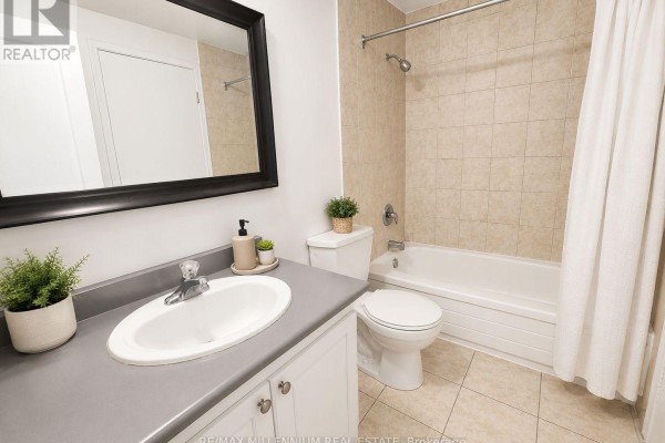 Bedroom 2 - 24 - 414 Stone Road, Guelph, ON N1G3E1 Photo 4